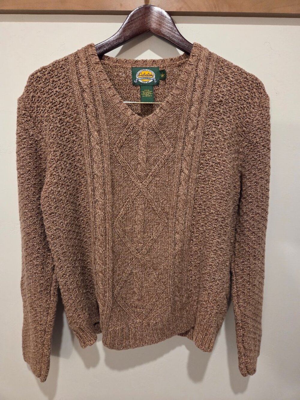Cabela’s Women’s Cable Knit V-Neck Sweater Large Brown 100% Cotton